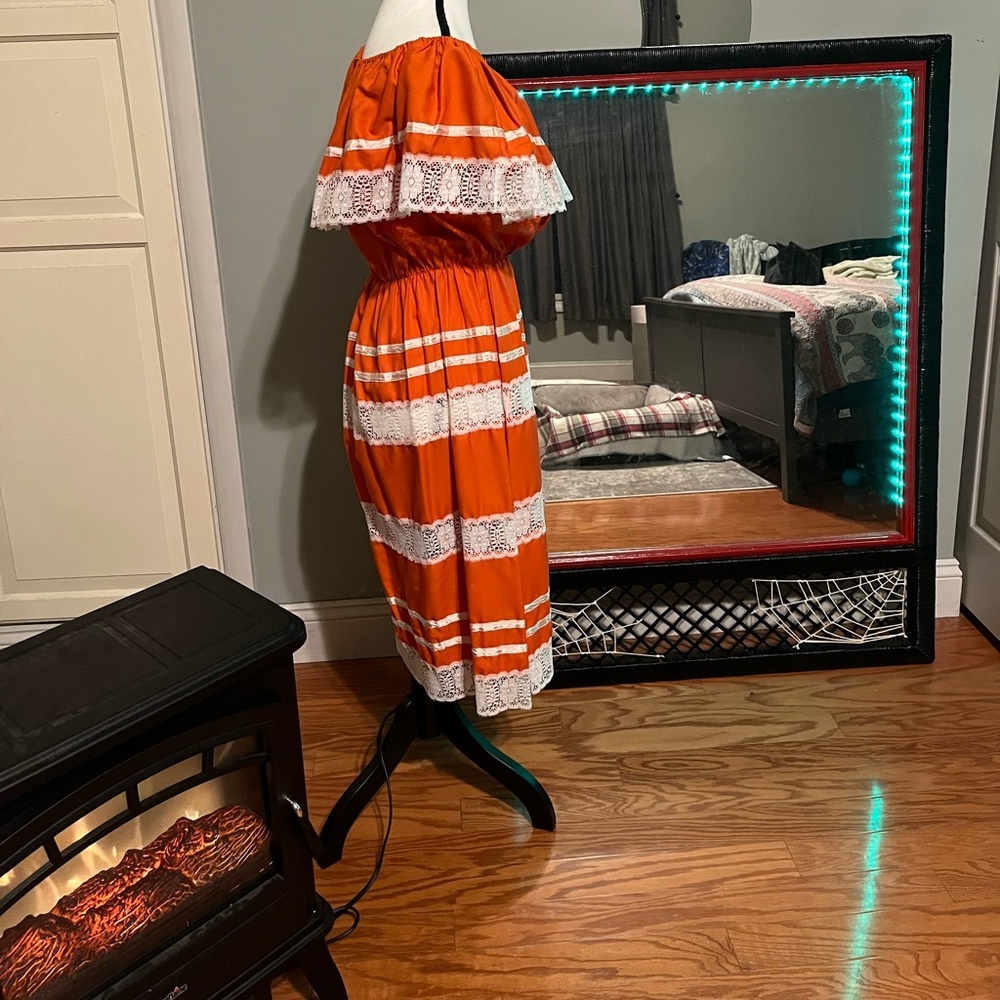 🛑SOLD🛑Vintage Mexican style dress - Picture 2 of 7